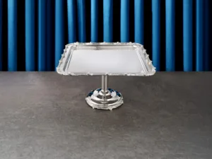 GÜL BORDÜR KARE 27*27 CM STUN AYAKLI SUNUMLUK